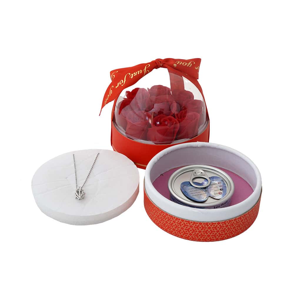 باکس گل با گردنبند مروارید عشق 2 باکس گل با گردنبند مروارید عشق