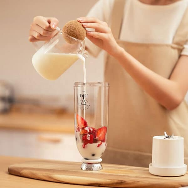 شیکر مدل FRESH JUICE گنجایش 0.5 لیتر 7 شیکر مدل FRESH JUICE گنجایش 0.5 لیتر