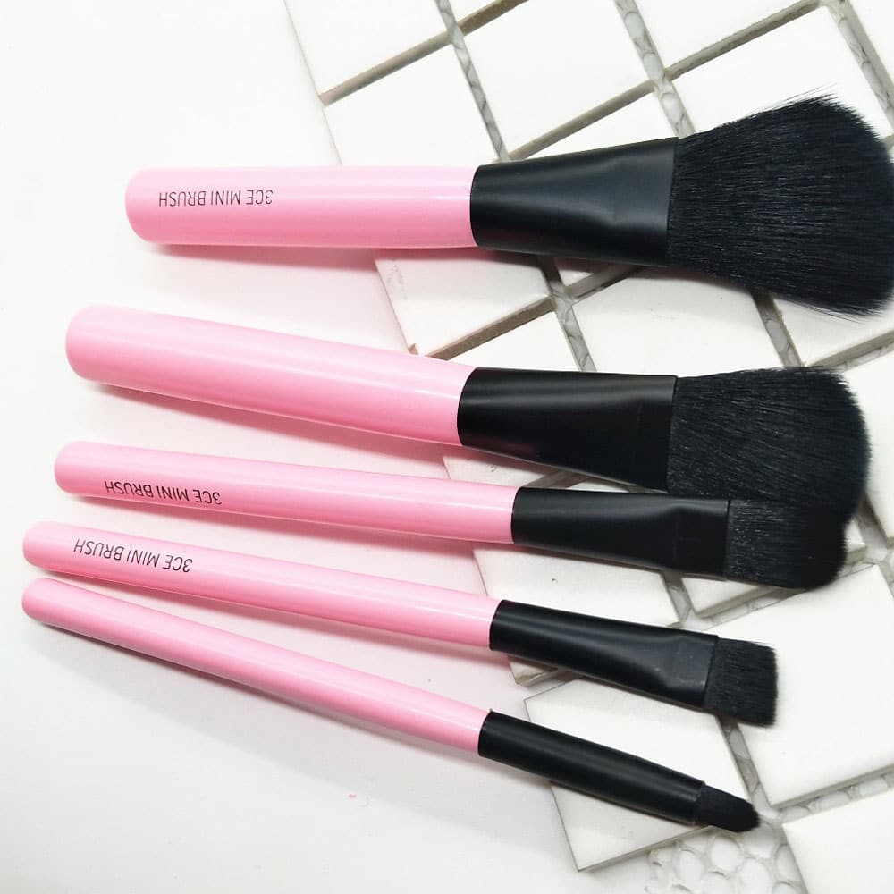 براش آرایشی طرح بارباپاپا مجموعه 5 عددی 8 براش آرایشی طرح بارباپاپا مجموعه 5 عددی