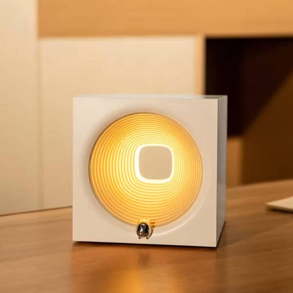 چراغ خواب فانتزی اسپیکر دار طرح ماشین زمان 10 چراغ خواب فانتزی اسپیکر دار طرح ماشین زمان