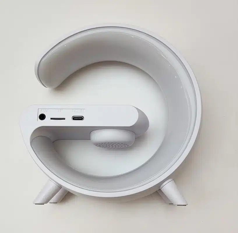 چراغ خواب مجهز به اسپیکر و شارژر وایرلس 9 چراغ خواب مجهز به اسپیکر و شارژر وایرلس